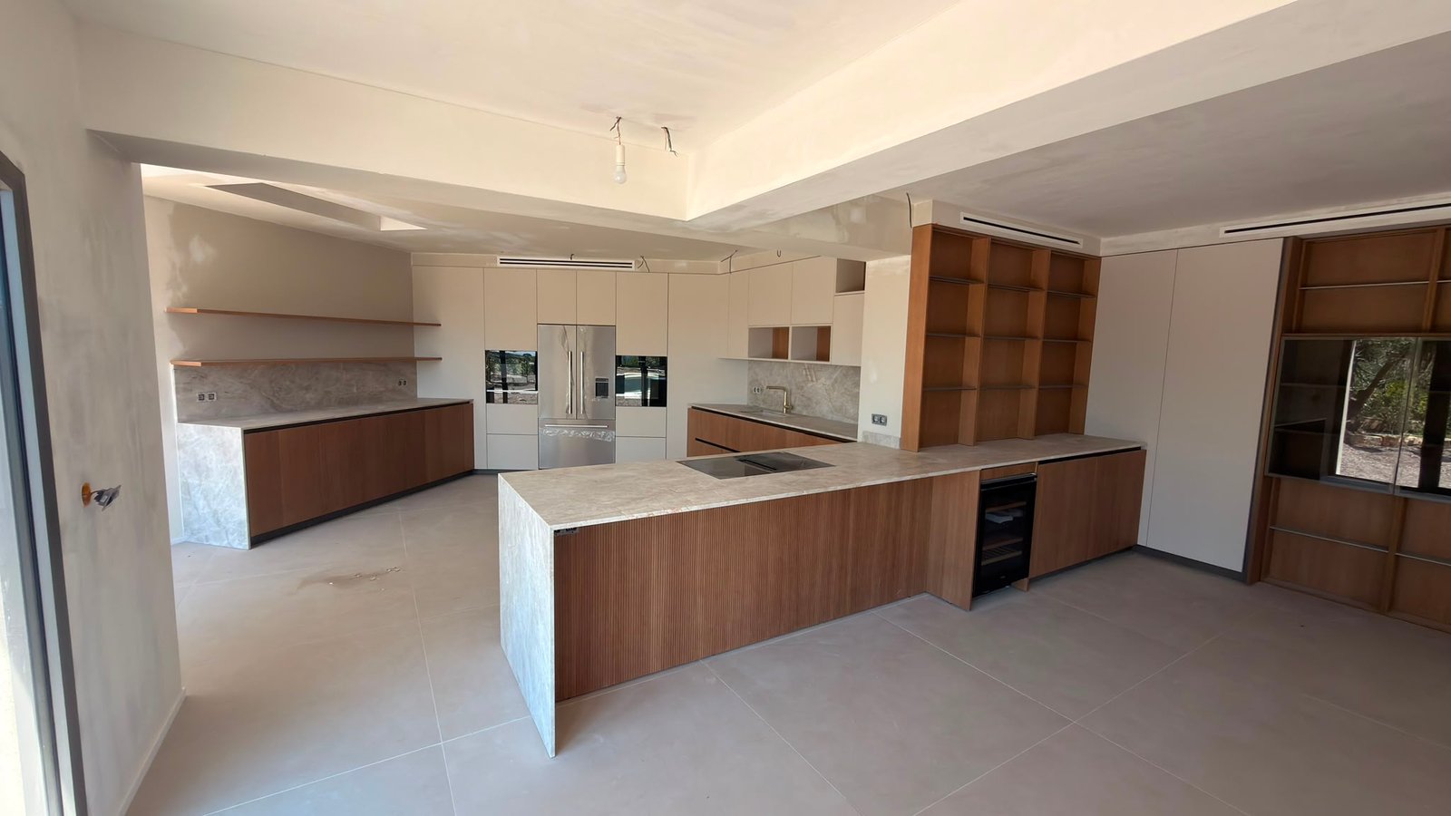 Plafond et murs de cuisine finis